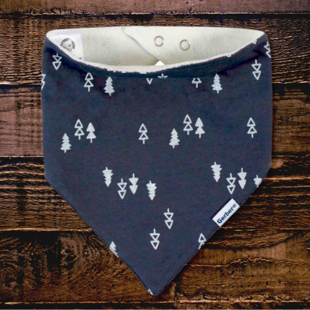 NWT Gerber baby tree bandana bib